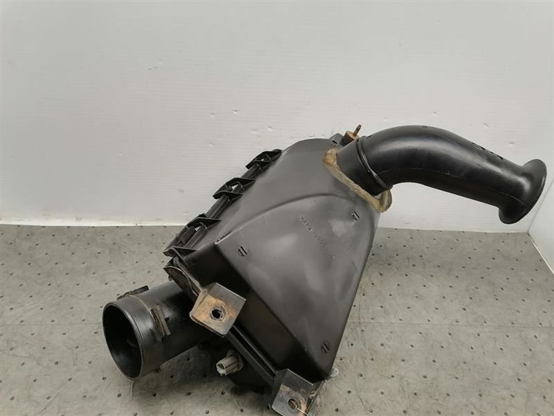 Air Cleaner 4.6L Fits 2001 2002 LINCOLN & TOWN CAR 896750