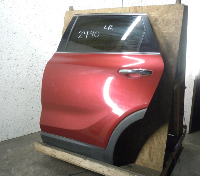16-19 Kia Sorento Rear Door Assembly Driver Left W/O Sun Shade OEM Thru 6/03/18