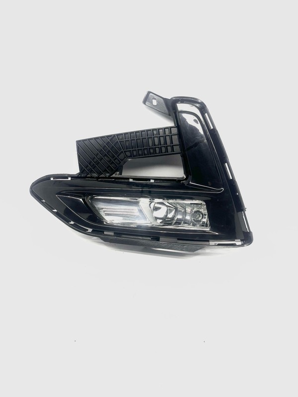 2018-2024 Nissan Kicks S LH Driver Front Fog Light Daytime Running Lamp Halogen