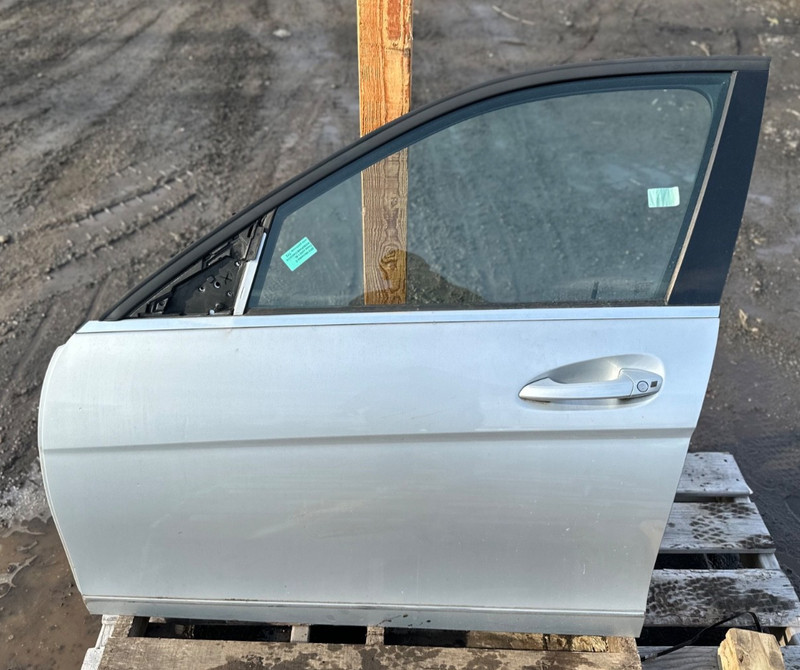 08-14 Mercedes W204 C300 Sedan Front Left Side Exterior Door Shell Assem Silver