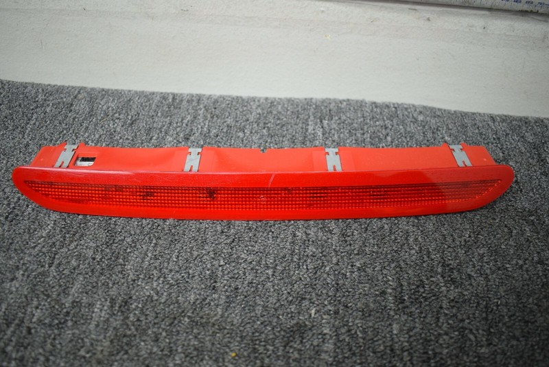 VOLKSWAGEN PASSAT THIRD BRAKE LIGHT FACTORY OEM