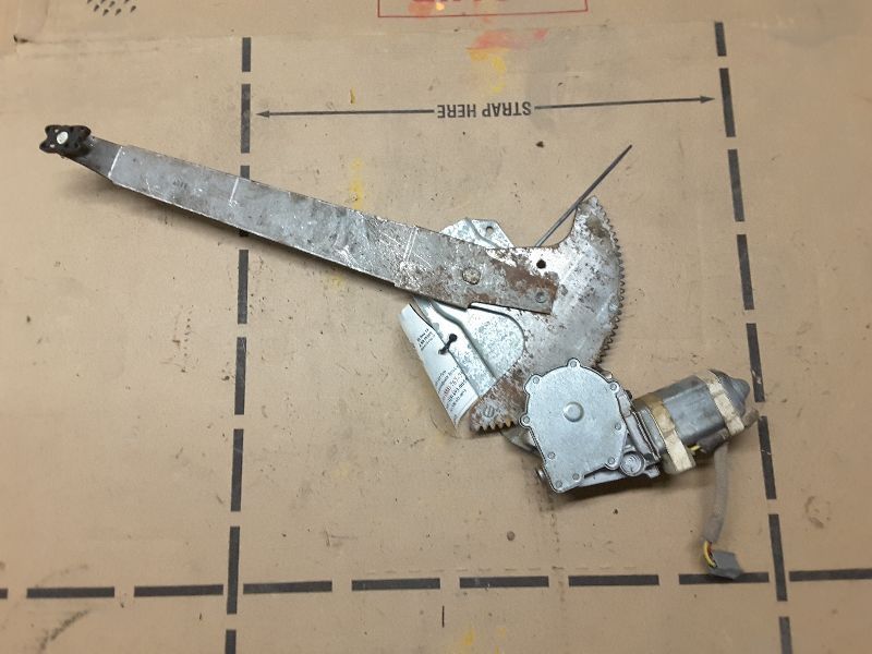 92 93 94 95 96 FORD F150 R. FRT WINDOW REGULATOR ELEC FROM 5/92 111198