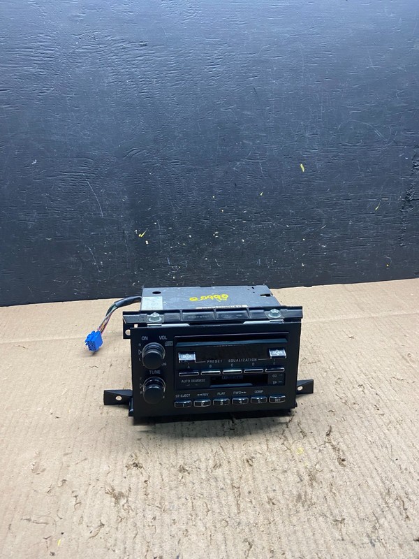 1993 1994 1995 Cadillac Fleetwood Deville AM/FM Radio CD Player OEM q0990 DG