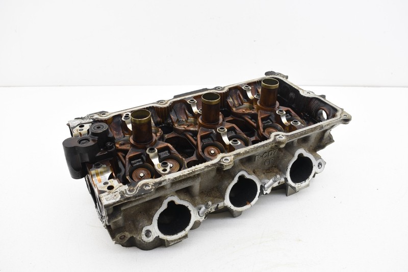 2004 Nissan 350Z VQ35DE Right Passenger Cylinder Head W/ Valves OEM KW51