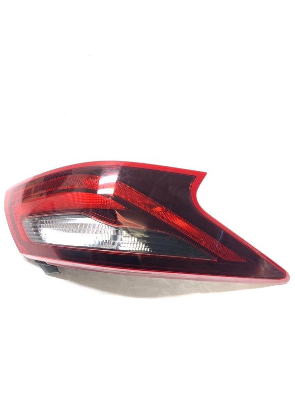 2017 Altima SR LH Driver Tail Light Assembly Light Scratches Part# 265559HS1A