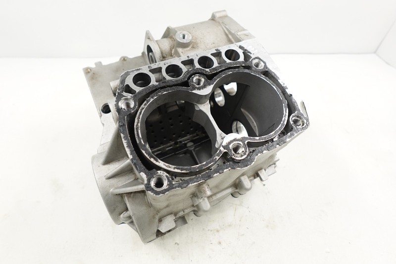 2002-2005 Polaris Frontier Classic 600 OEM Engine Motor Crankcase Ass'y