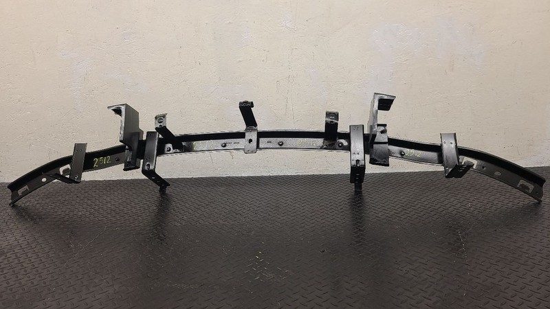 04-05 Nissan Titan Front Bumper Upper Retainer OEM 62290-7S000