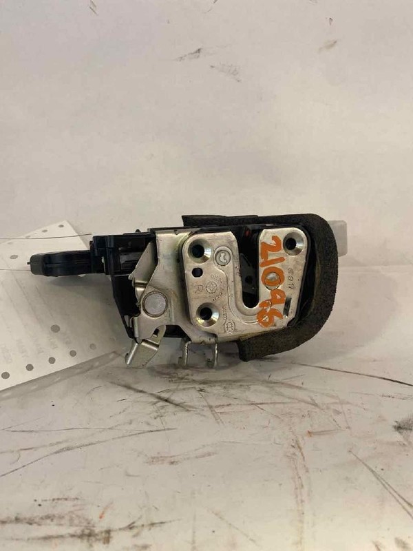 Front Door Latch NISSAN VERSA Right 17 18 19 16 15 14 13 12