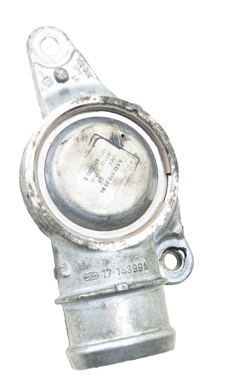 2012 Mercedes BlueTec Diesel Engine Motor Crankcase Breather Valve 6420102391