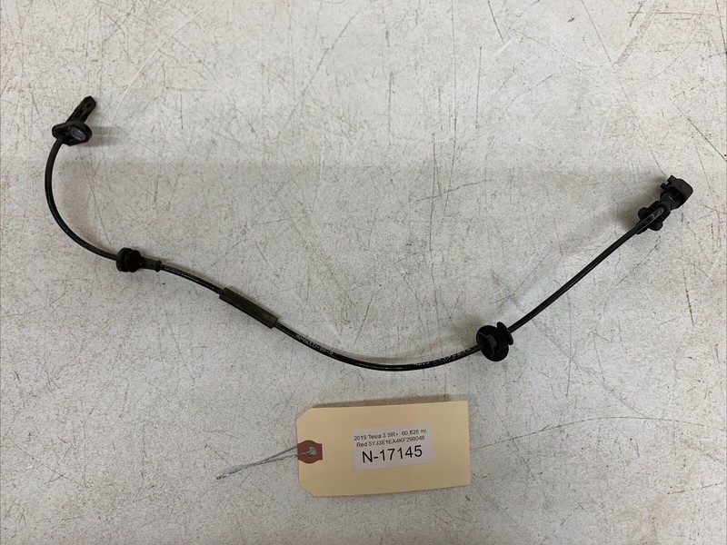 ⚡️Tesla Model 3 ABS Wheel Speed Sensor 1044771-00-D OEM 17145 B130