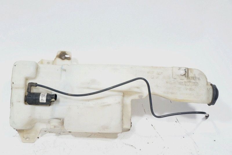 00 01 02 03 04 05 06 CHEVY SUBURBAN WINDSHIELD WASHER FLUID RESERVOIR TANK OEM