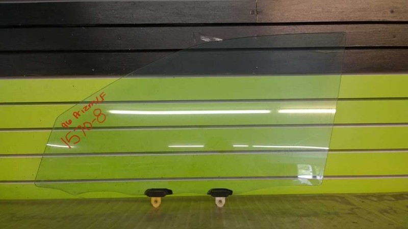 96 GEO PRIZM SDN DRIVER LEFT FRONT DOOR GLASS 1570-8