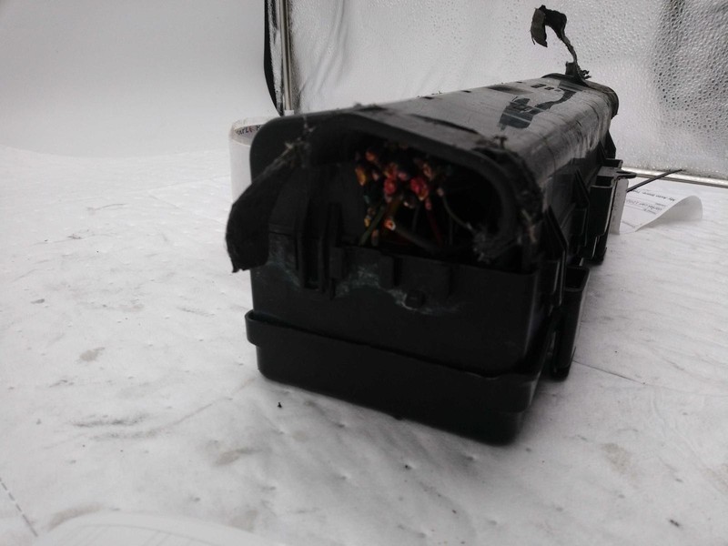2011-2014 Ford F150 Pickup Fuse Box OEM BU5Z12A581GB 5.0L White Used Parts
