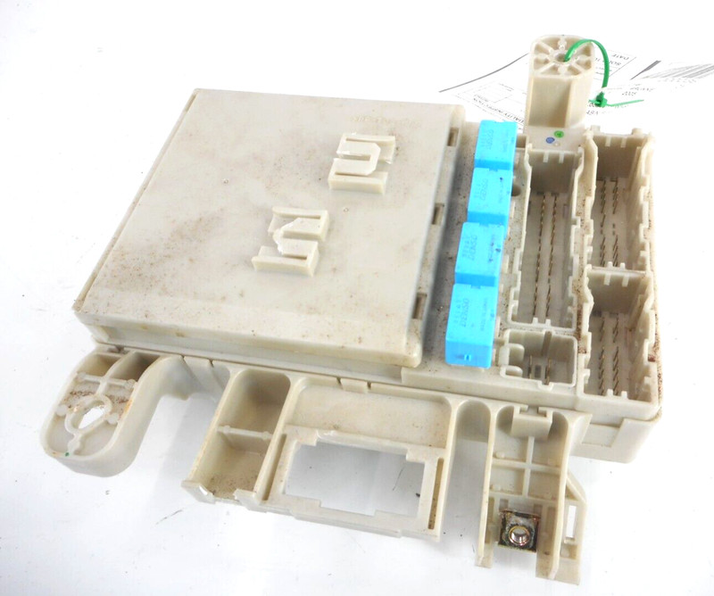Toyota 4Runner Cabin Fuse Box OEM 2005