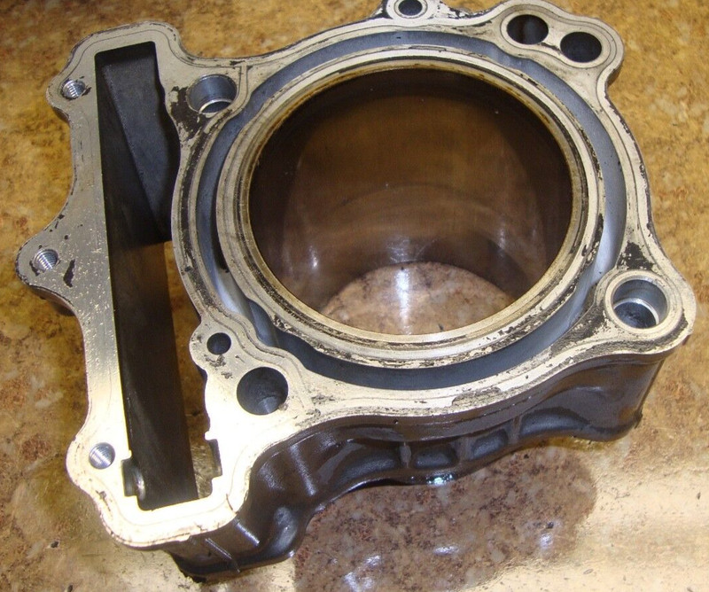2006 Suzuki SV650 SV 650 Engine Motor Rear Cylinder Jug Barrel 06