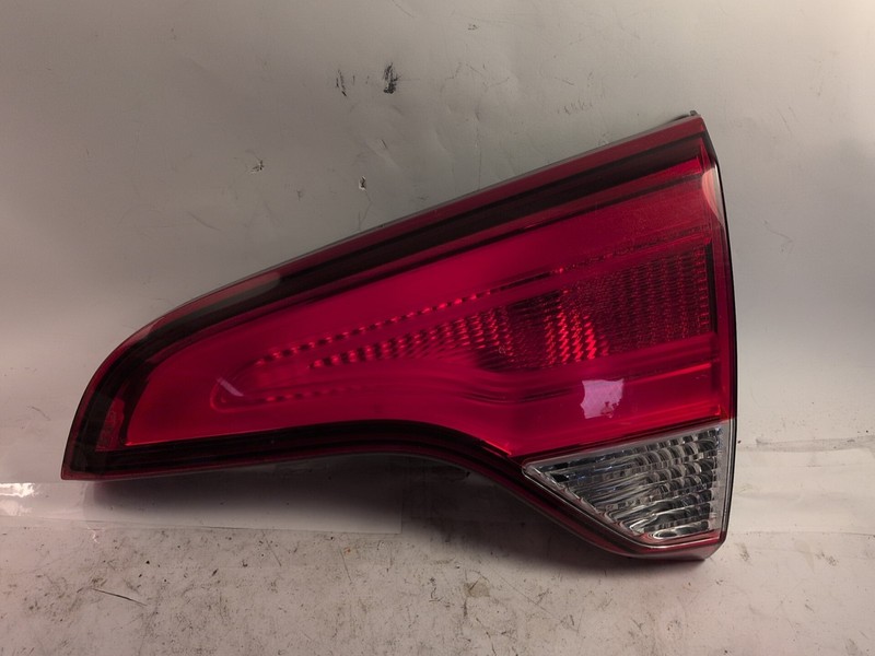 2014 Kia Sorento Right RH Passenger Side Inner Tail Light 92406-1U500 OEM