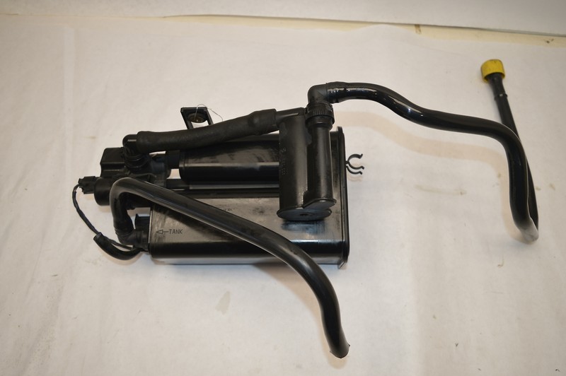 03-08 BMW Z4 3.0L FUEL CHARCOAL EVAPORATOR CANISTER OEM