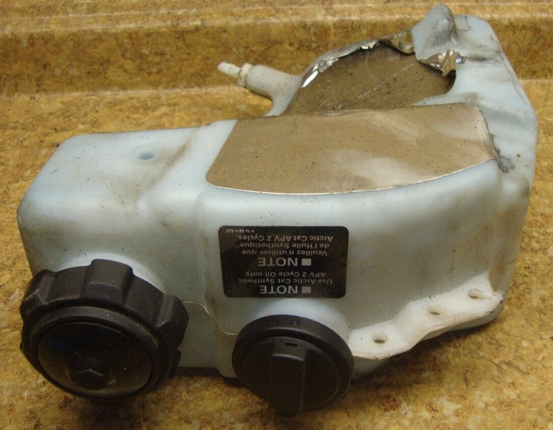 2002 Arctic Cat Mountain 600 Snowmobile Engine Oil Tank Reservoir Container Lid