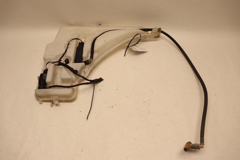 2014-2016 BMW M235I F22 F23 F87 FRONT WINDHSIELD WASHER FLUID RESERVOIR TANK OEM