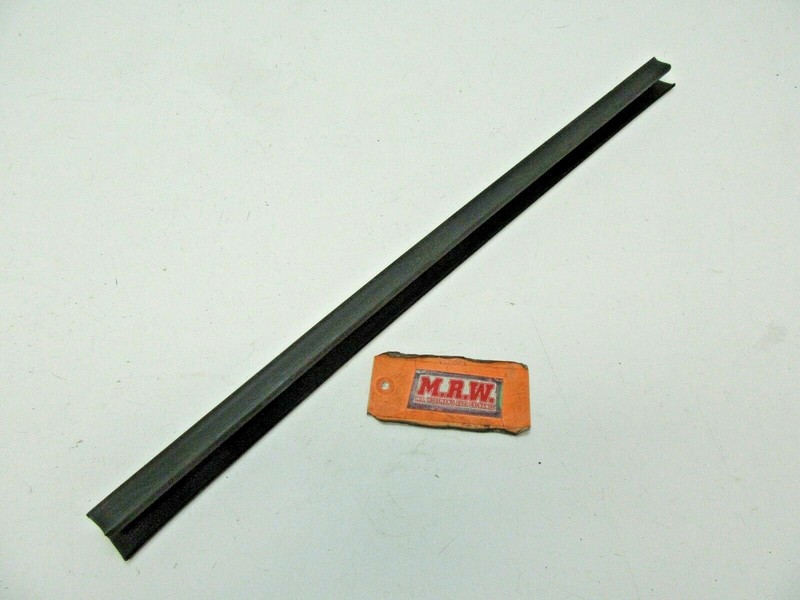 DOOR PANEL DOOR GLASS WINDOW SEAL LH REAR TOP INNER INSIDE BELT MOLDING TRIBUTE