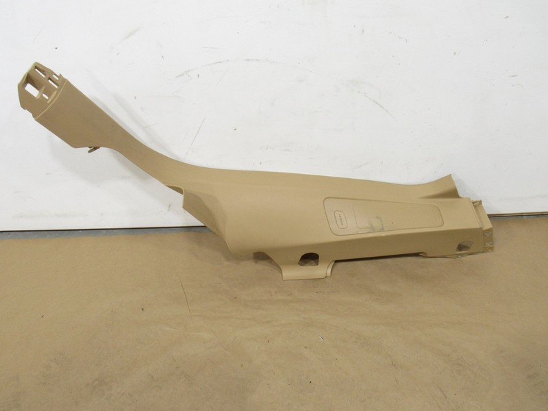 15-18 Porsche Macan 2015 Rear Right C Pillar Cover Panel Trim Assembly :A
