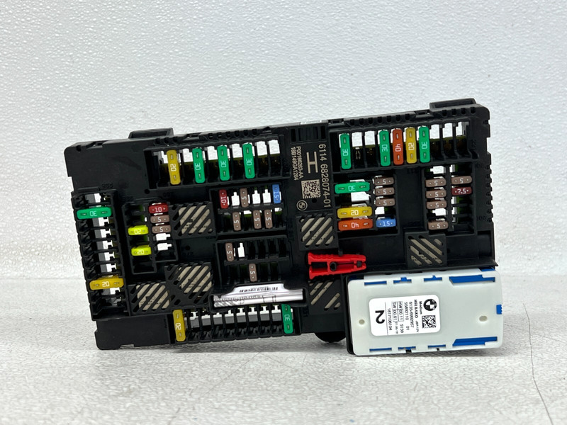 ⭐2018-2020 BMW X3 XDRIVE FRONT ENGINE POWER DISTRIBUTION FUSE BOX OEM LOT2593