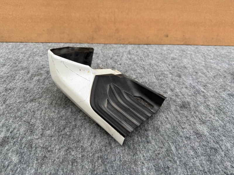 INFINITI QX56 QX80 2011-2017 OEM FRONT LEFT DRIVER RUNNING BOARD STEP TRIM WHITE