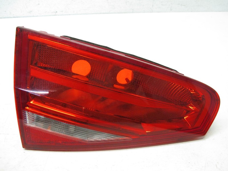 13-16 AUDI B8 A4 S4 SEDAN REAR LEFT DRIVER TRUNK MOUNTED TAIL LIGHT OEM 031124