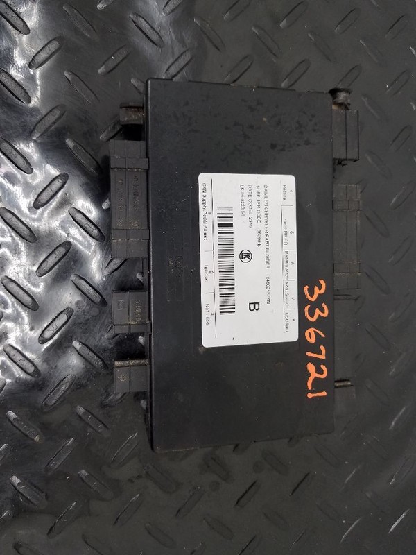 07 Jeep Grand Cherokee Memory Control Module Seat (ID 4602437AN) OEM 04602437AN