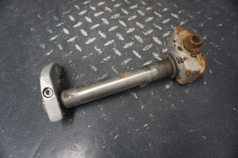 2007-2008 Jaguar Z1 F6 F8 Arctic Cat OEM Left Hand Front Ski Leg Spindle