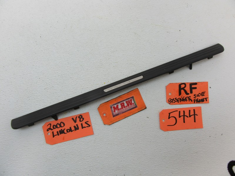 RIGHT PASSENGER SIDE FRONT FLOOR CARPET TRIM SILL SCUFF NAME STEP PLATE RF RH R