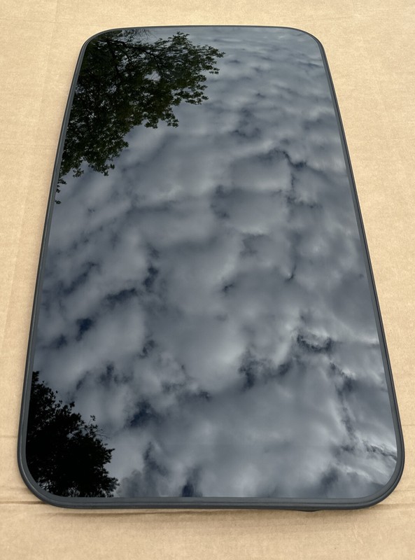 2011-2014 Hyundai Sonata Sun Roof Sunroof Window Glass OEM