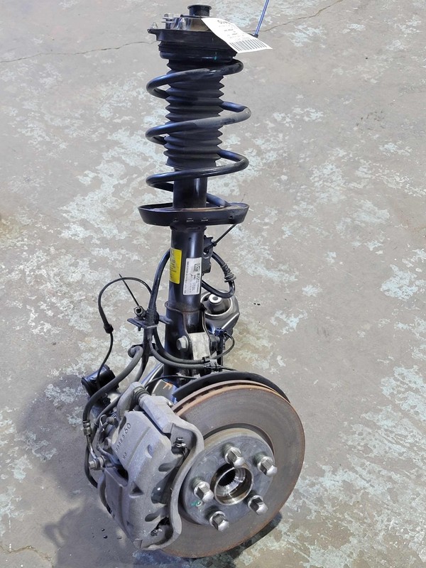 2021-2023 Buick Encore GX Awd Left Knee with Hardware Brake Hose And Abs Sensor
