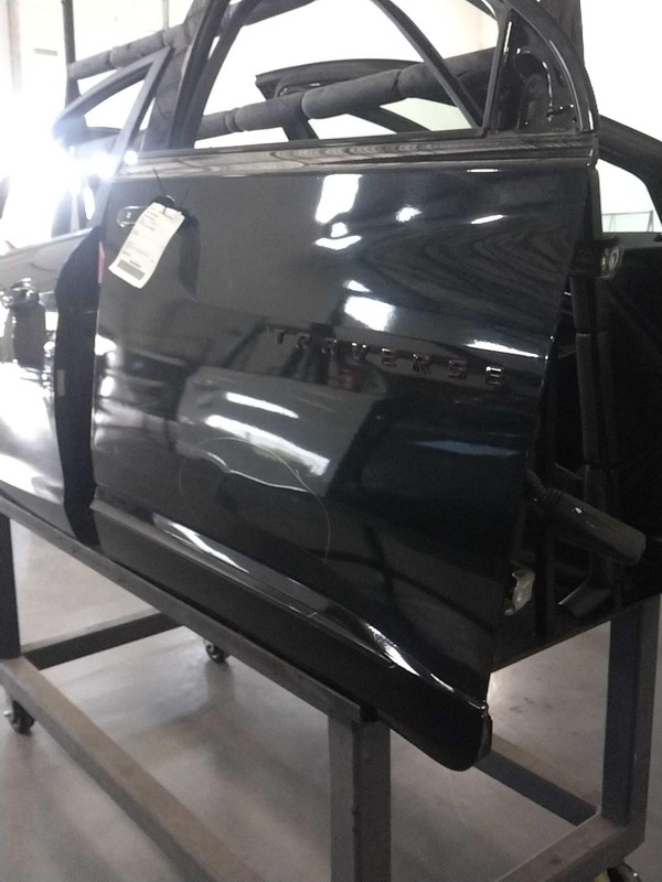 2018 Chevrolet Traverse Right Door Black 4DR SUV Used Small Dent 697029