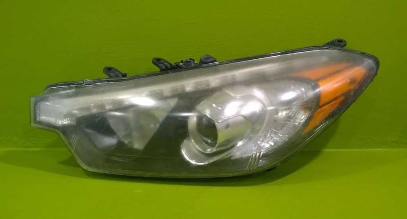 104 15 16 FORTE DRIVER LEFT HALOGEN HEADLIGHT LAMP W/LED ACCENTS OEM 3564-54