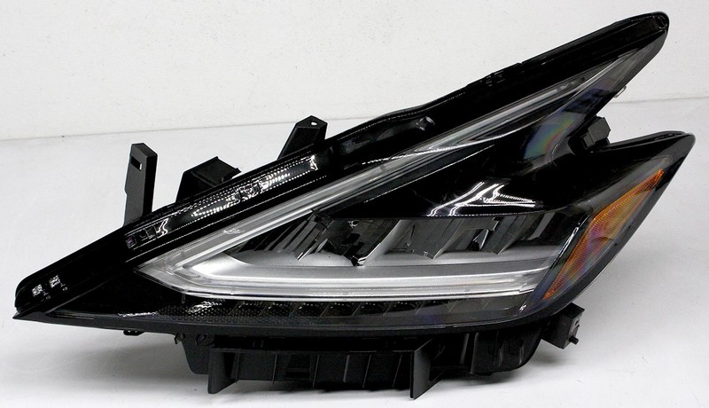 OEM Left Driver Side LED Headlamp For Nissan Murano 26060-9UF0C Tabs Missing