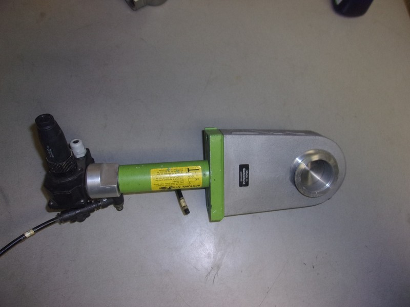 VAT F12-6003U-394 Series 693 F12-6003U-393 *FREE SHIPPING*