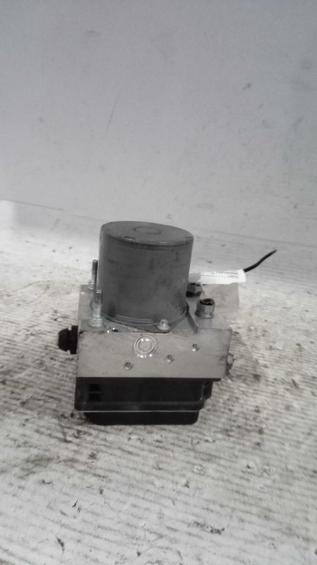 2013-2015 Jaguar XJ ABS Pump & Motor Assembly OEM C2D32149 93K Miles
