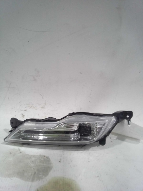 2019 Ford Explorer Right Fog Light Assembly Silver OEM 653312 134K Miles