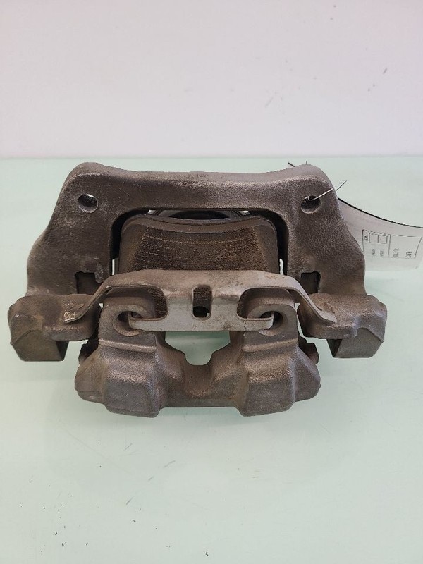 Driver Left Caliper Front Without Sport Brake Fits 12-18 BMW 320i 591814