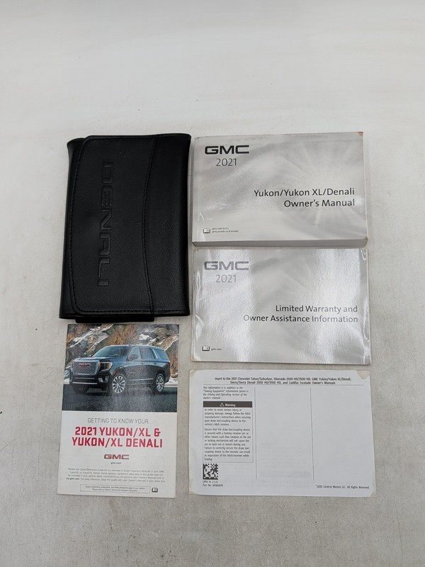 2021 GMC Yukon Yukon XL Denali Owners Manual Set With Case
