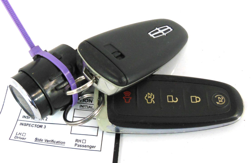 2013-2016 Lincoln MKS Keyless Ignition Control Dash Switch W/ 2 Key Fobs OEM