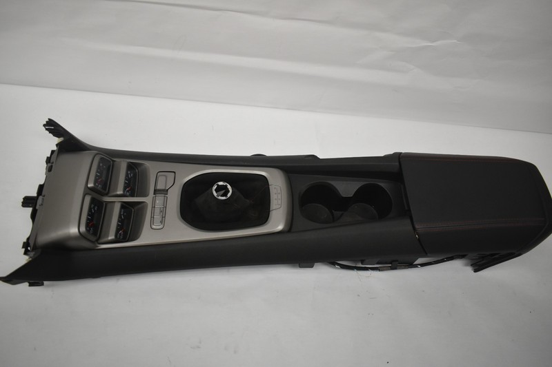 2010-2015 Chevrolet Camaro SSComplete Center Console Assembly - OEM