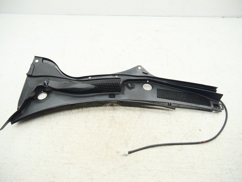 2005-2007 Infiniti G35 Coupe Windshield Cowl Vent Driver Side LH 66863-AM61B