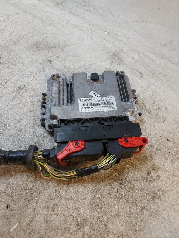 2014 14 Ford Focus EM5A-12A650-YB Engine Control Module Unit Ecm F45 002 oem