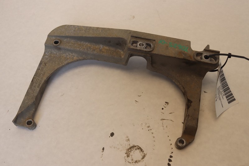2018-2025 FREIGHTLINER CASCADIA 125 DETROIT DD15 AIR CLEANER SUPPORT BRACKET OEM