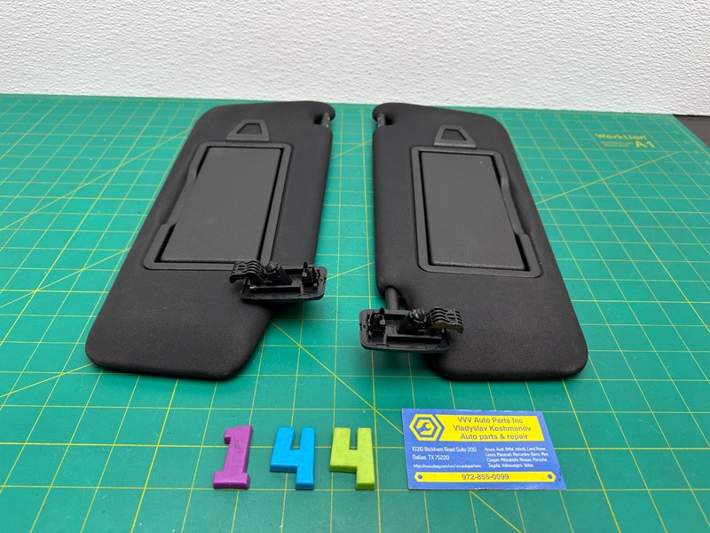 08-14 Mercedes C-class W204 FRONT LEFT RIGHT SUN VISOR SET OF 2 OEM