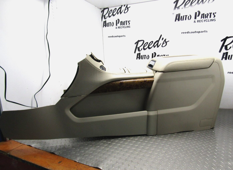 15 16 17 18 19 20 TAHOE YUKON center front floor center console cup shale OEM