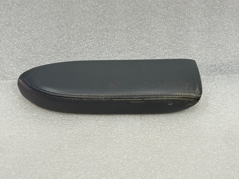03-06 LEXUS GX470 LEFT FRONT ARM REST DOOR PANEL TRIM OEM *WEAR*