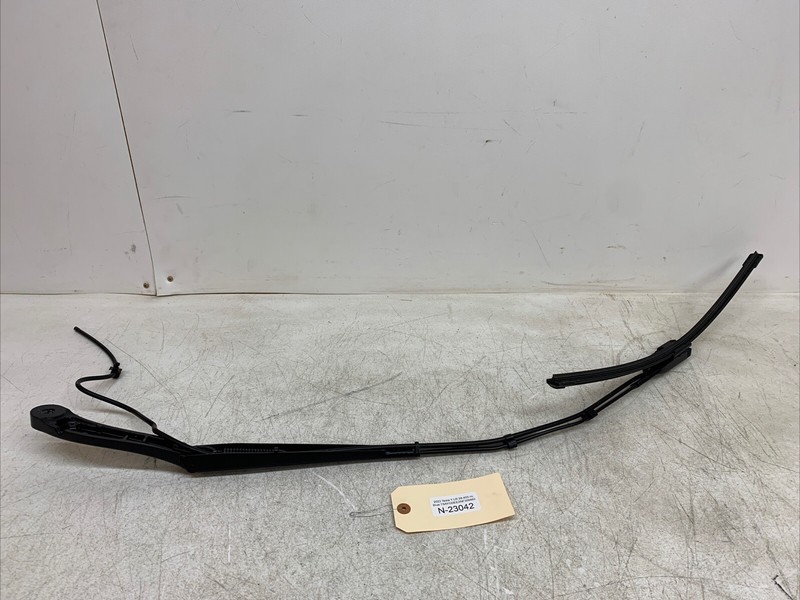 ⚡️20-23 Tesla Model Y Front Passenger Side Windshield Wiper Arm Blade 23042 U18